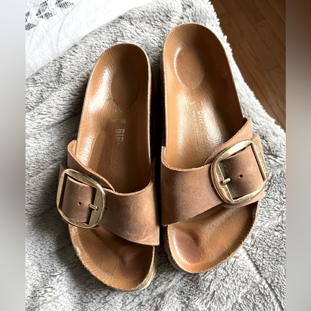 Gold Big Buckle Birkenstocks in Cognac